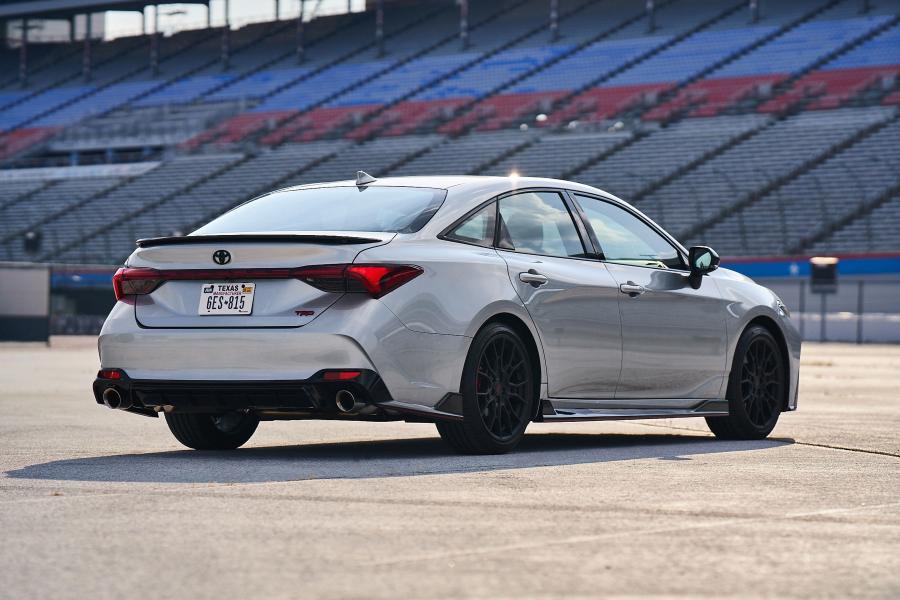  Toyota Avalon TRD 2019 года  (фото 15 из 44)